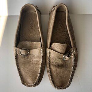 TODS Women's driving shoes pebbled leather, buckle Tan Natural Beige EU 37 US 7